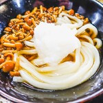ヨコクラうどん - なめこおろしぶっかけ
