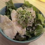ビストロビュベール - 自家製鶏ハムの豆乳味噌ソースサラダ