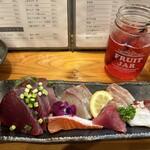 Diningしば多 - 料理写真:刺し盛り1人前
