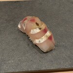 鮨 山口 - エボダイ昆布締め4枚重ね