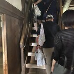 いと重 - 急な階段がけっこうありました(･･;)
      国宝犬山城よりも…
      なのにこの日に限って、スカート（ ;  ; ）
      でも手すりがあるので
      案外ひょいひょい降りることが出来た❣️
      実年齢より体力あるかも…www
      