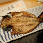 鱗介領 信海 食事処 - 干物御膳・鰺（干物）