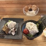 伏水酒蔵小路 - いぶりがっことクリームチーズ、干し柿。酒粕バター、わさびのポテサラ