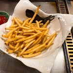鉄板居酒屋 ちかおちゃん - フライドポテト　レギュラー　528円税込