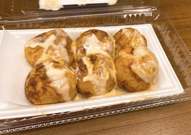 Abeno Takoyaki Yamachan Yunibasaru Shitiwoku Osaka Tiemu Ten photo 3