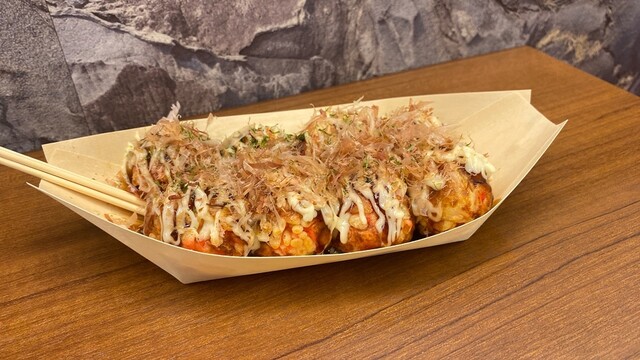 天かすと紅生姜が特徴的なたこ焼き』by tsutsutsu1109