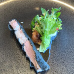 unito - ビゴール豚のコトレッタ　バナナの葉の香り