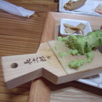 蕎麦正まつい - 本わさびを擦り下ろします