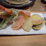 蕎麦正まつい - 天ぷら　衣の薄いのが特徴