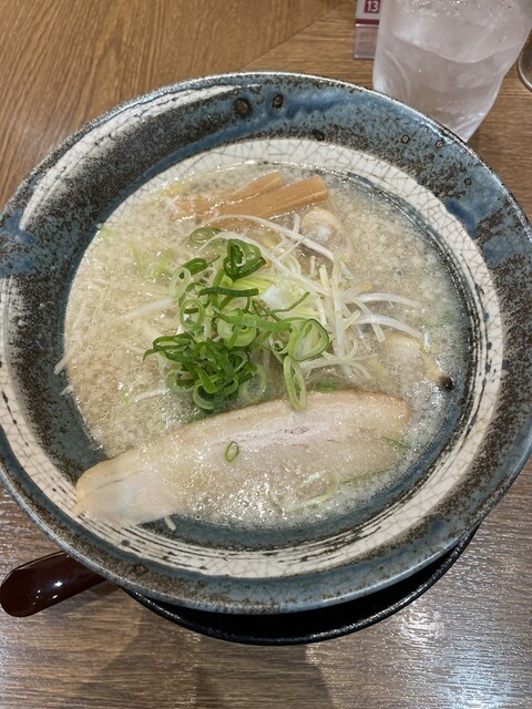 新潟らーめん 無尽蔵 味噌と出汁 なとり家（にいがたらーめん むじんぞう みそとだし） - 杜せきのした（ラーメン）の写真