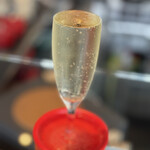 アケボノスタンド - こぼれスパークリング 600円。