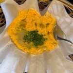 玄品 吉祥寺 ふぐ・うなぎ・かに料理 - ・純金鍋コラーゲン：スープにとろみとコクが加わる。 ・てっちり：鍋料理の王道。あっさりしていながらもコクがあるため、飽きがこない。 ・雑炊：ふぐの上品な旨味がスープに溶け出し、卵とご飯を加えて、最後まで楽しめた。