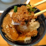 麺家 たけ田 - 漁師の親蟹ぶっかけTKG一口