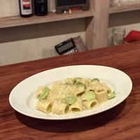 エノテカ・ベルベルバール - 淡路そら豆とペコリーノのパッケリ