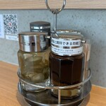 鶏白湯そば 鶏すけ - ｶｳﾝﾀｰ調味料③