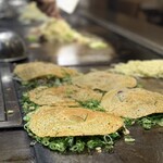 味乃家 - 「ネギ焼き」が大量に焼かれてる ٩(´ᵕ｀๑)و
      今年こそは「ネギ焼き」食べたいなぁーーー