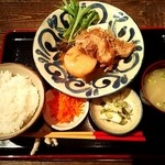 もいわ太陽食堂 - ソーキ煮定食