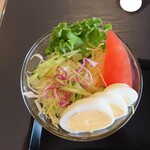 CAFE De Mur Blanc - ｢トースト・サラダセット｣のサラダ