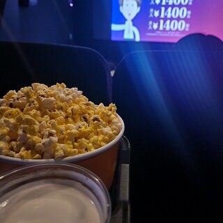 新宿ピカデリー コンセッション_0