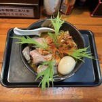 魔乃巣 - "カレーヌードルズ"970円に"チャーシュー増し"240円と"味玉"120円をトッピング♪