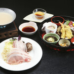 首里天楼 - 花籠あぐーしゃぶしゃぶ御膳