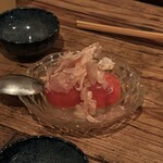三人灯 - トマトのお浸し