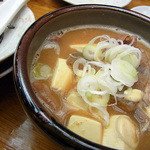 代々木屋 - もつ煮込み