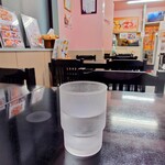 味楽 - グラスが物語る、お水の冷たさ。