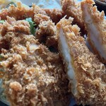 大衆料理 とむら - ミックスフライ近影