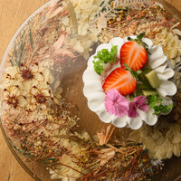 記念日や誕生日に♪各コースにプラス１２００円でホールケーキとお茶菓子をご用意いたします。