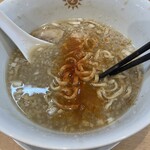 ラーメンにっこう - チリパウダー追加