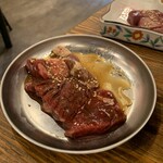 焼肉大衆酒場 真 肉焼屋 - 