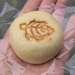 老舗 亀まん - 料理写真: