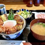 炭火やきとり 一 - 『焼鳥丼』ご飯大盛り