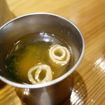 田季野 - 珍しい器で提供のみそ汁。