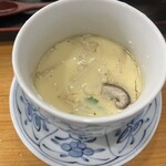 季節料理 すずしろ - 配膳後に後から出てきた茶碗蒸し。