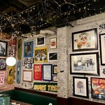 シェイクツリー バーガー＆バー - 店内