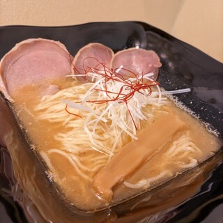 猪骨ラーメン_1