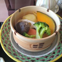 札幌 なだ万雅殿 - 旬野菜のせいろ蒸し