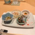 鮨 矢野 - 本日の小鉢（あんきも・つぶ貝・カニ・のれそれ）