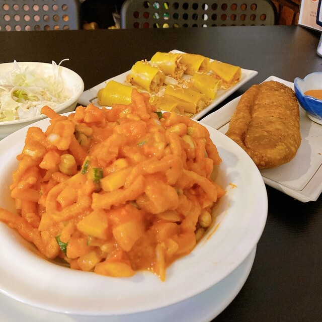 roiyaru cafe resutoran ando ba-