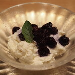 割烹さいお - ブルーベリーソース