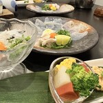 泳ぎとらふぐ活蟹料理 あじ平 - 