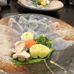 泳ぎとらふぐ活蟹料理 あじ平 - 