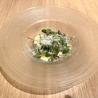 SCALAE - アスパラガスとポーチドエッグ　オランデーズソース