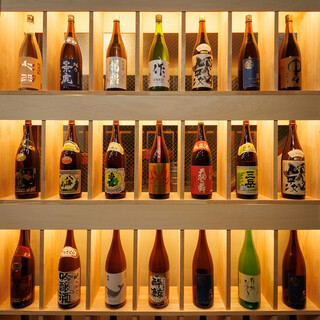 全国の銘酒や焼酎、創作サワーなど、女房役にぴったりなお飲み物