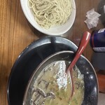 博多長浜らーめん ぼたん 大塚本店 - 追いそばゲット