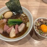 麺処 にし尾 - 特製手揉み中華そば1300円+吊るし焼き豚ご飯400円