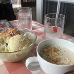 イノダコーヒ 本店 - サラダとスープ