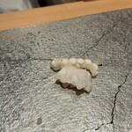 寿司栄 - カワハギエンガワ